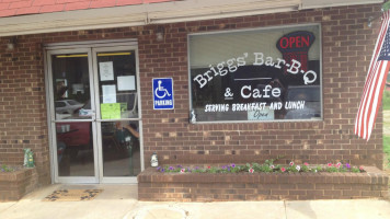 Briggs -b-que food