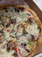 The Yoo Chicken Pizza food