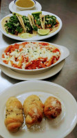 Benny’s Italian Resturant food