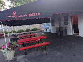 Bocce Club Pizza outside