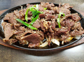 Yong's Korean Kitchen food