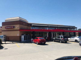 Sheetz Grill outside