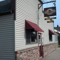 The Pour House Tavern outside