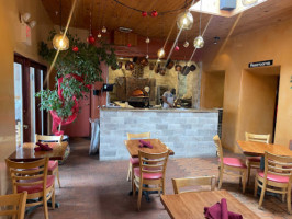 Lino's Trattoria And Pizzeria inside