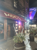 Moe’s Tavern Brewing food