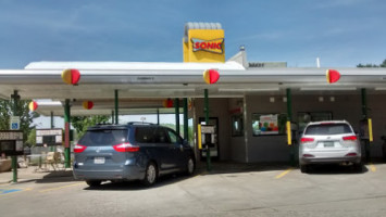 Sonic Drive-in outside