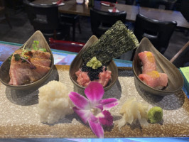 Miku Sushi food