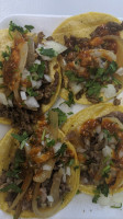 Tacos El Trivi food