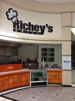 Richey's Grill Ou Medical Research Parkway food