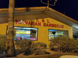 L&l Hawaiian Barbecue inside