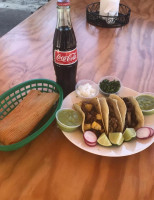 Ranchero Tacos food