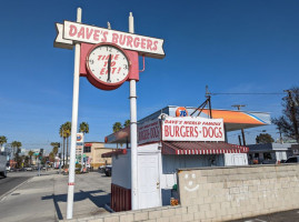 Dave's Burgers inside