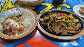 El Mezcal Mexican Grill food