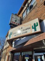 La Casa De Alberto Mexican outside