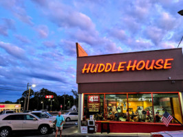 Huddle House food