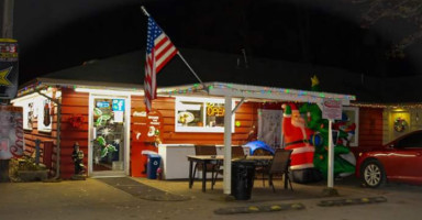 Firehouse Corner Deli Market inside