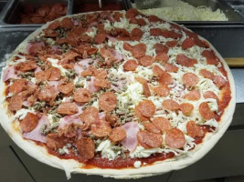 Milano's Pizza food