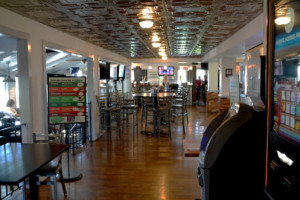 Stingers Pizza Pub inside