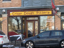 Crispy Dough Pizzeria outside