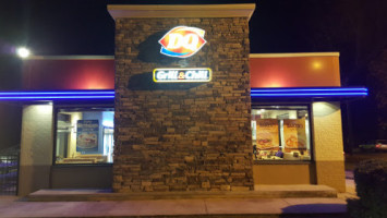 Dairy Queen Grill Chill inside