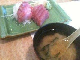 Yuyu Sushi food