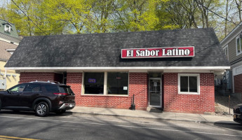 El Sabor Latino outside