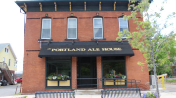 The Portland Ale House outside