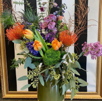 La Mesa Floral Design Shoppe inside