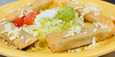El Cazador Mexican Grill And Cantina food