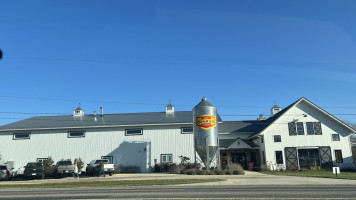 Henmick Farm Brewery outside