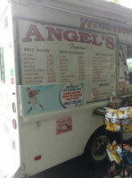Angel's Hotdogs 2 outside