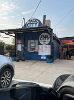 Taco City Y Mas food