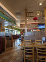 Pho Ca Dao Restaurant inside