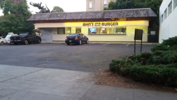 Ahn's Quarter Pound Burger outside