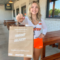 Hooters food