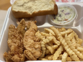 Raising Cane's Chicken Fingers outside