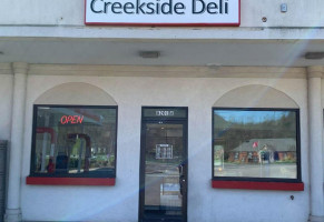 Creekside Deli food