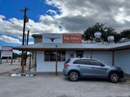 Longhorn Cafe outside