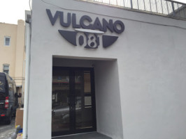 Vulcano 081 outside
