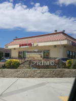 Primo Burgers outside