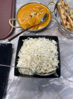 The Curry 'n ' Grill food