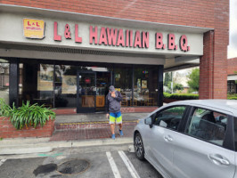 L&l Hawaiian Barbecue food