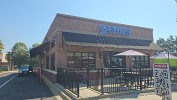 Zaxby's Chicken Fingers Buffalo Wings outside