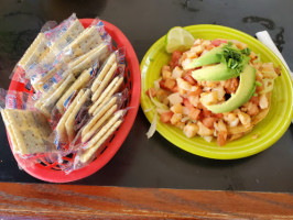 Mariscos La Reyna food