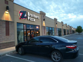 Z Brothers Pizza outside