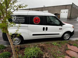 Horse Dragon Brewing Company outside