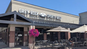Grey Rock Sports Grill outside