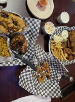 Smokey Rooster And Grill food