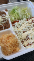 Mama Tita’s Mexican Tacos food