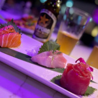Sabuku Sushi food